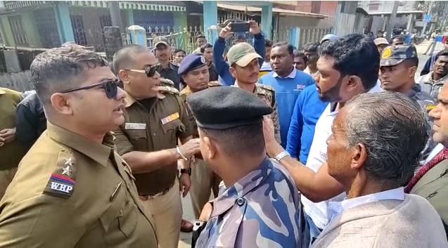 Tension ensued in front of MLA’s residence in Kumargram due to TMC’s sit-in protest