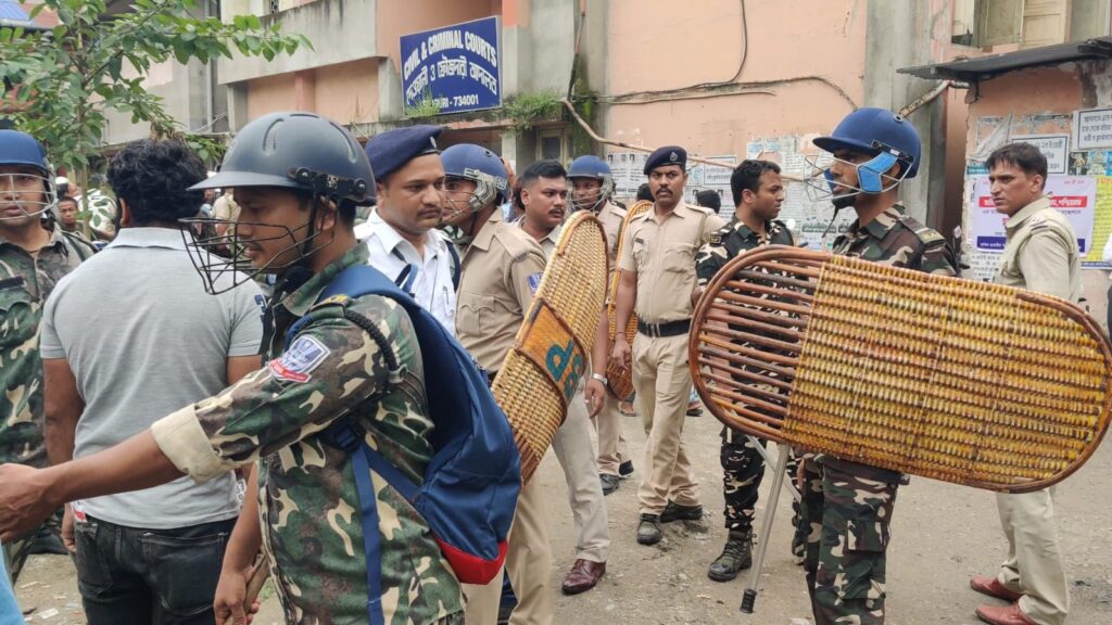 Schoolgirl Murder Case: Accused presented in Siliguri Court, stones pelted at police