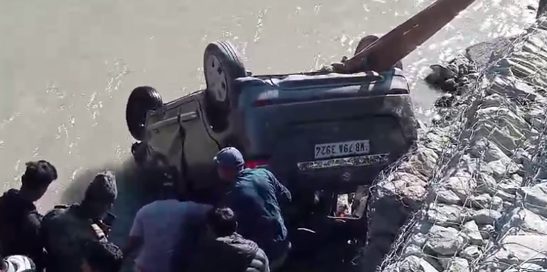 Two occupants killed as car plunges into Teesta River on NH10