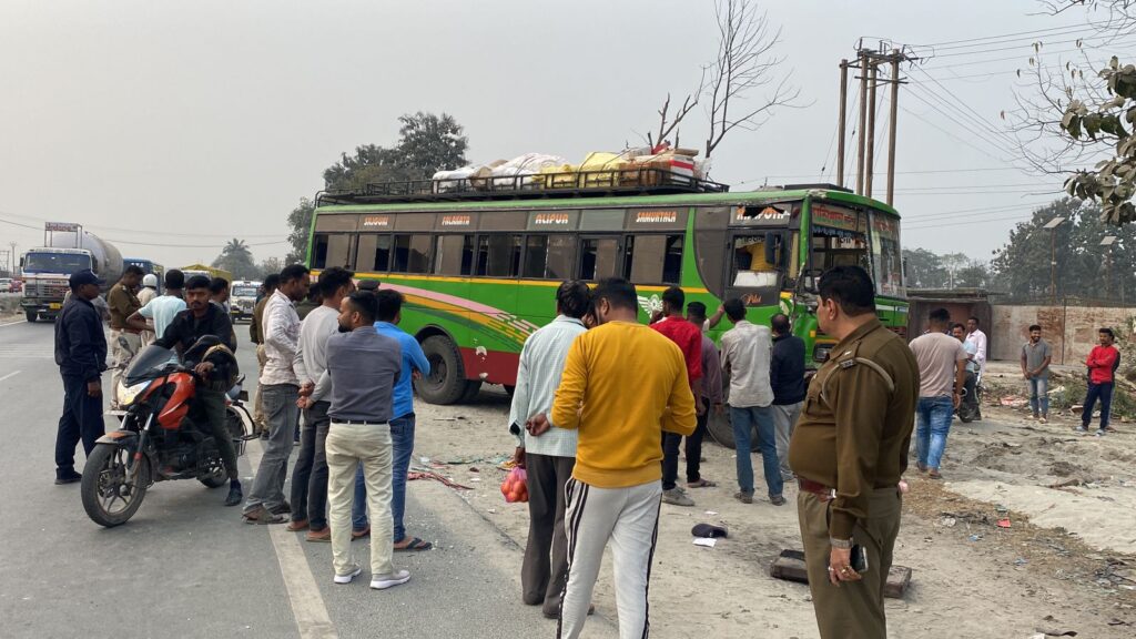 One killed in bus-dumper collision on Siliguri-Jalpaiguri NH at Rajganj’s Karatoya