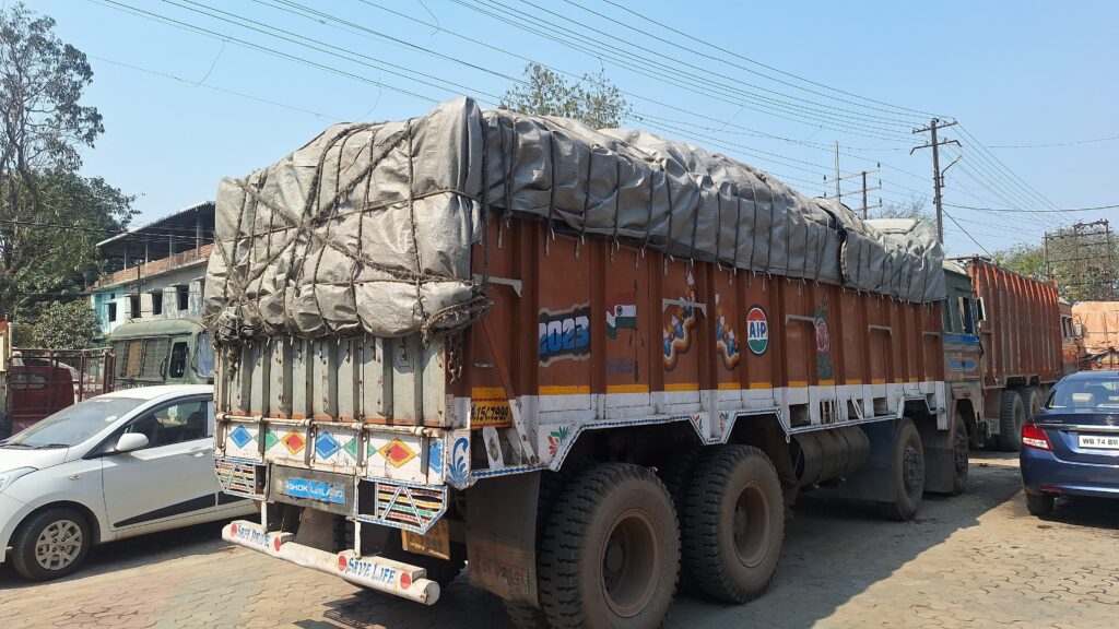 Dal-laden truck missing from NJP recovered from Howrah