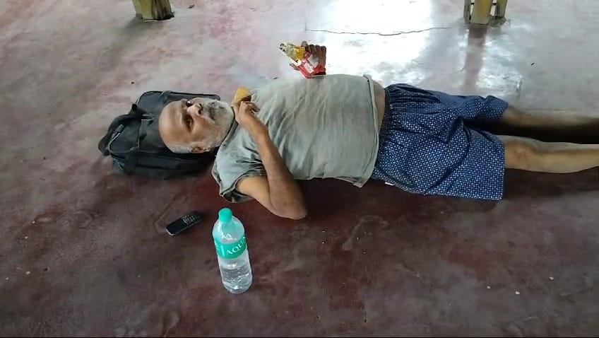 Abandoned temple becomes home for sick elderly man in Rajganj