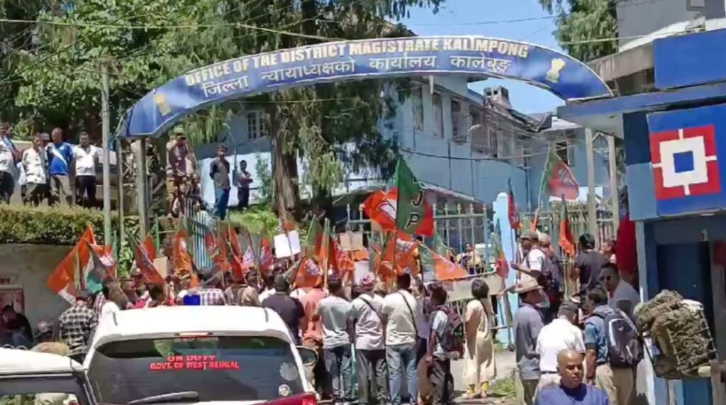 BJP protests in Kalimpong over R.G. Kar incident, demands President’s rule in West Bengal
