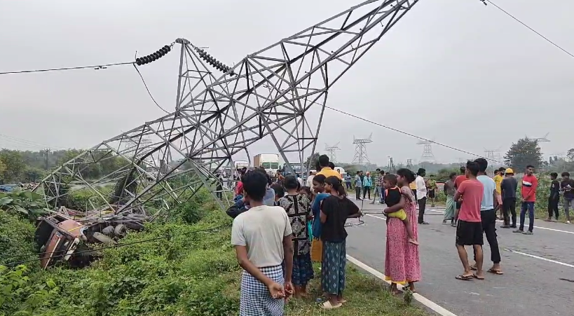 Truck collides with high-tension electricity pole in Fulbari, pole collapses on highway