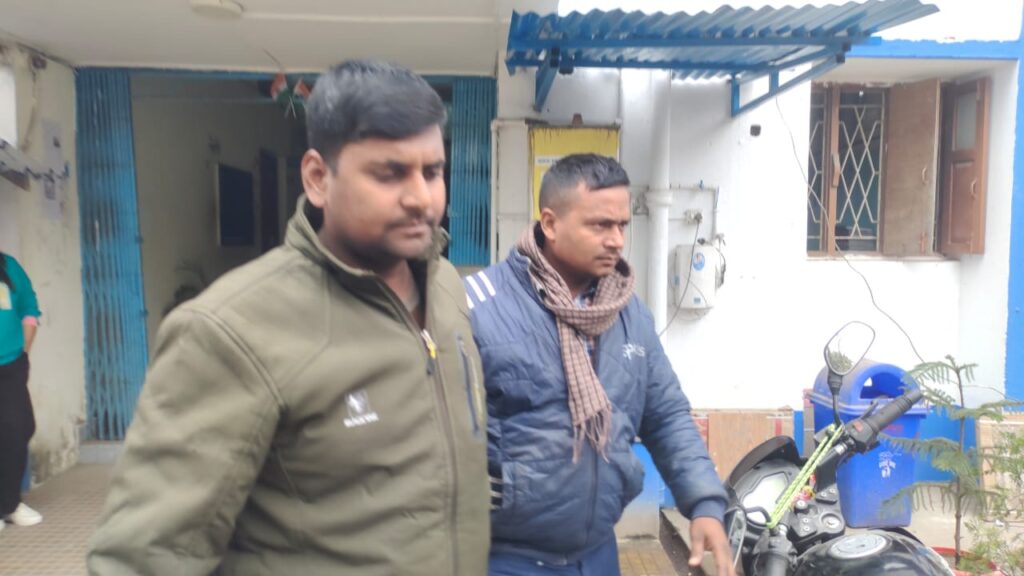 Huge quantity of Chinese garlic seized in Siliguri; driver arrested