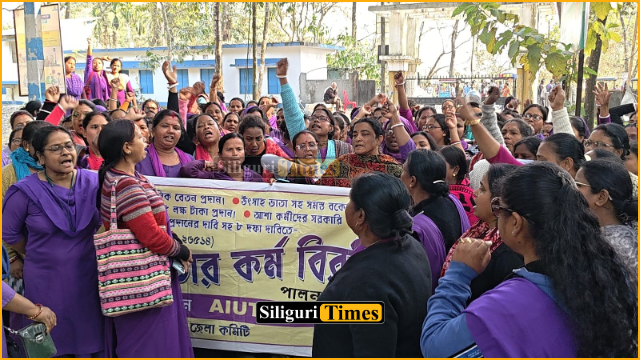 ASHA workers submit memorandum in Rajganj pressing multiple demands