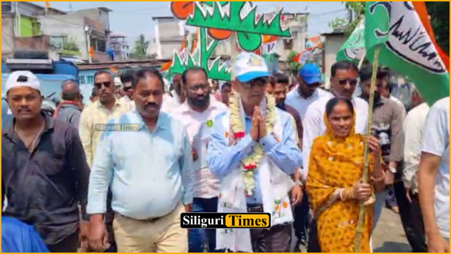 TMC candidate Gautam Deb campaigns in Siliguri’s Ward No. 46, assures action on local issues