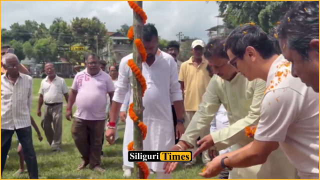 Siliguri’s Ujjwal Sangha begins Durga Puja preparations with ‘Khutti Puja’