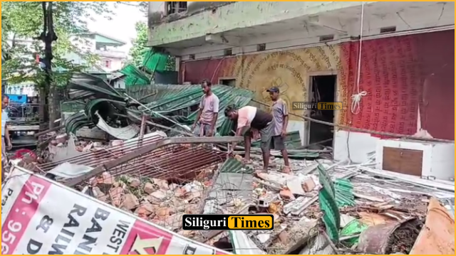 SMC demolishes alleged illegal construction in Siliguri’s Ward No. 02 following landlord’s complaint