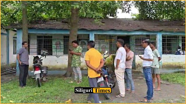 Allegations of delayed opening at primary school in Naxalbari; BJP leaders conduct surprise visit