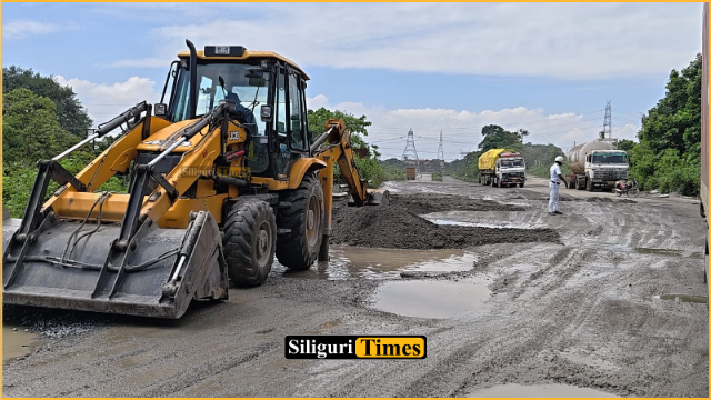 Dilapidated Fulbari-Ghoshpukur Bypass road gets temporary pothole repairs