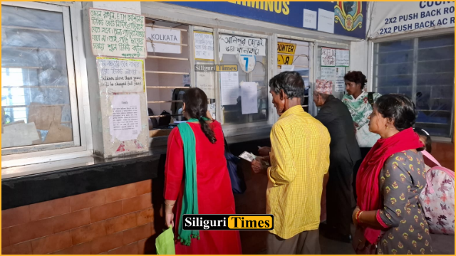 Track subsidence near New Farakka disrupts rail services, Siliguri-Kolkata passengers turn to buses