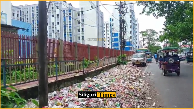 Garbage piles up near Jalpaiguri Medical College and Hospital, patients and residents face problems
