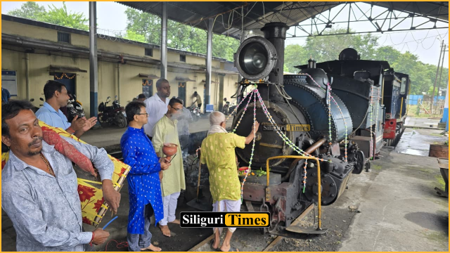 Toy train decked up on the occasion of Vishwakarma Puja in Siliguri