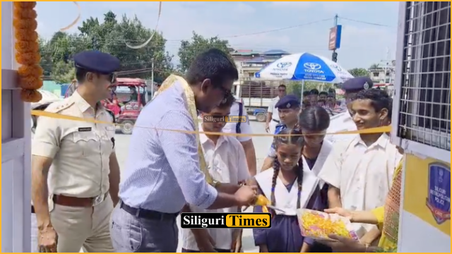 Traffic booth of Bhakti Nagar Traffic Guard renovated, inaugurated by school students in Siliguri