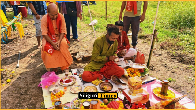 Hindu Suraksha Samiti to recreate Amarnath Temple as main attraction of Shyama Puja pandal in Siliguri