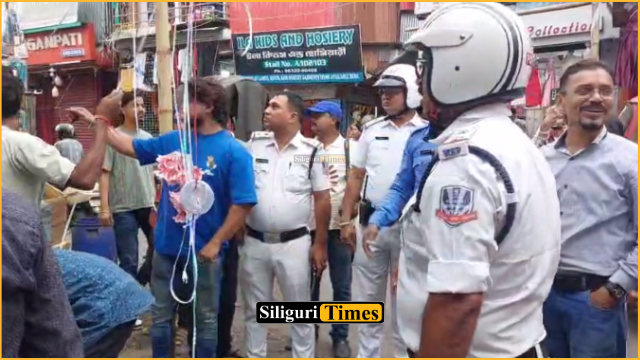 Traffic police conduct enforcement drive at Siliguri’s Hawkers Corner ahead of Diwali, warn traders over road encroachment