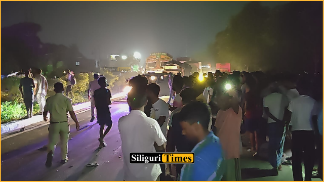 Bike rider killed, wife seriously injured after collision with goods vehicle on NH in Rajganj