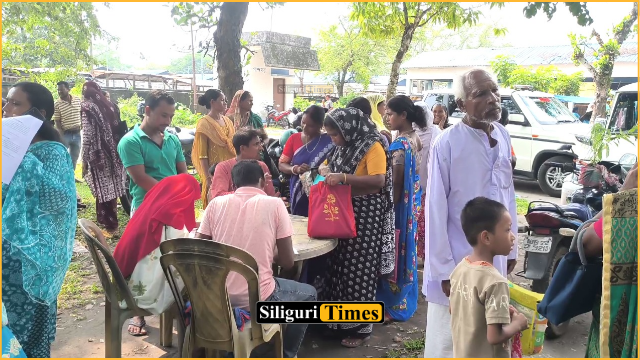 Money allegedly collected for form filling outside ‘Seva Setu Abhiyan’ camp in Rajganj, police issue warning
